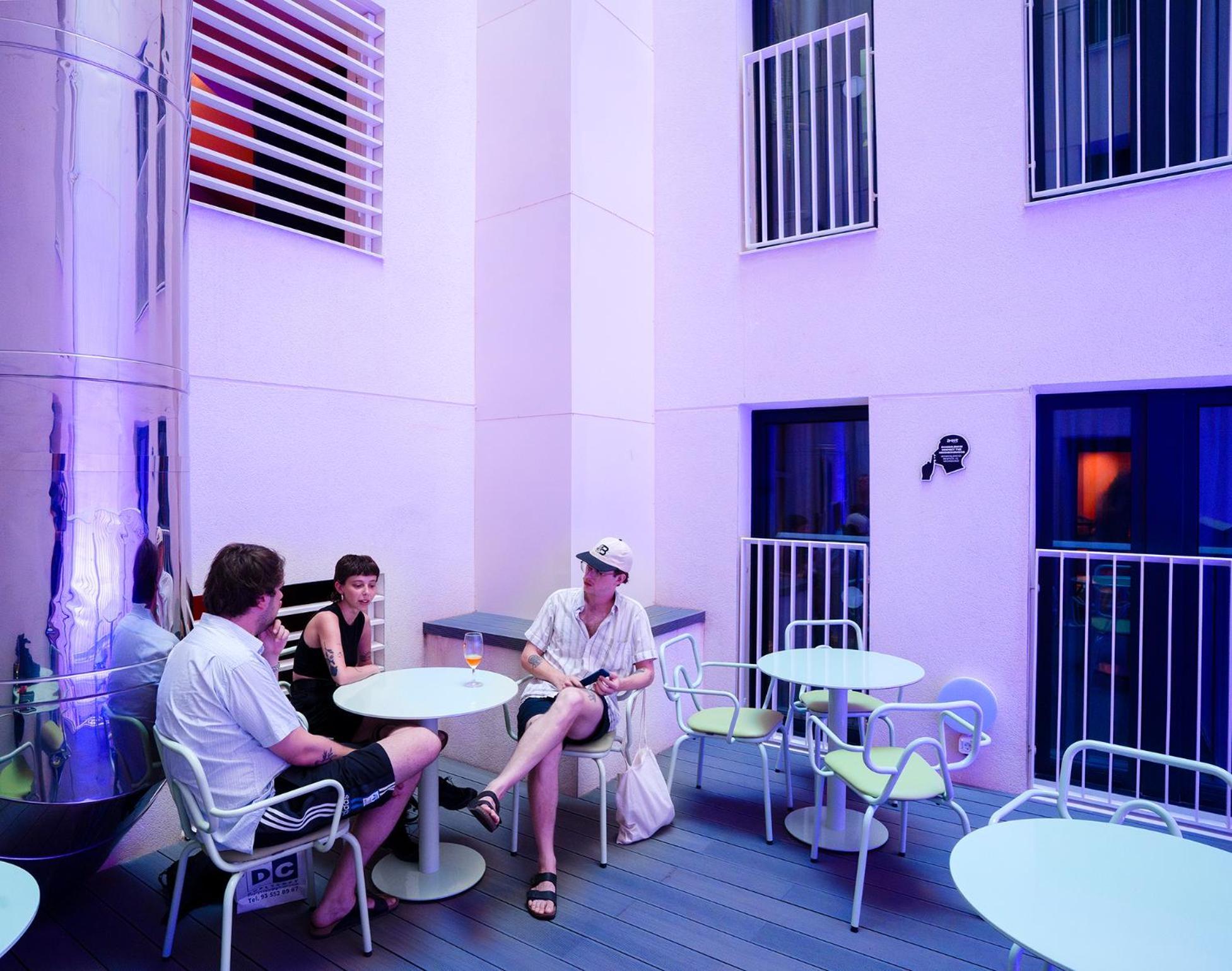 Amistat City Hostel Barcelona Zewnętrze zdjęcie