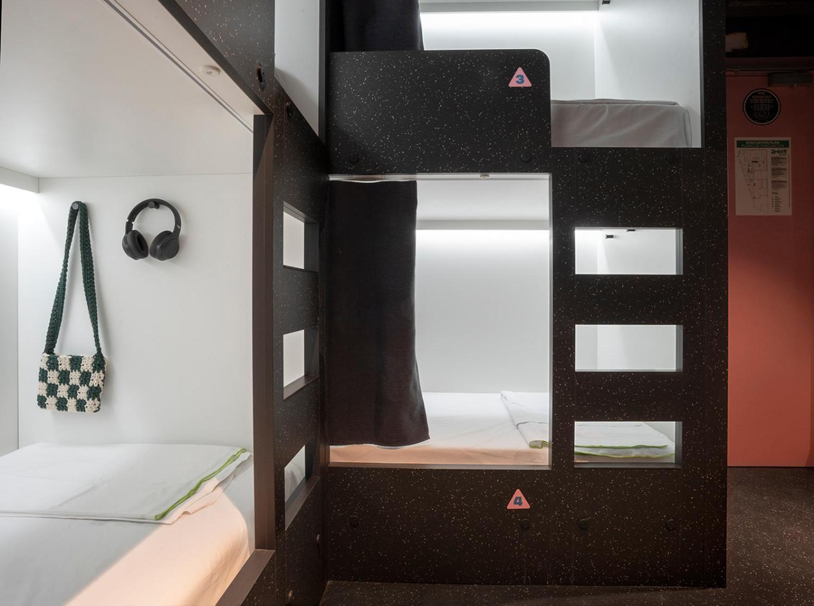 Amistat City Hostel Barcelona Zewnętrze zdjęcie